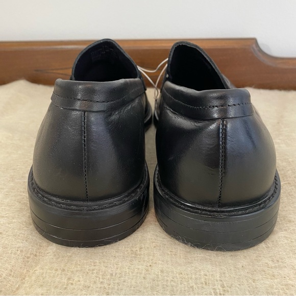 Express Genuine leather slip on loafers in black main image 8